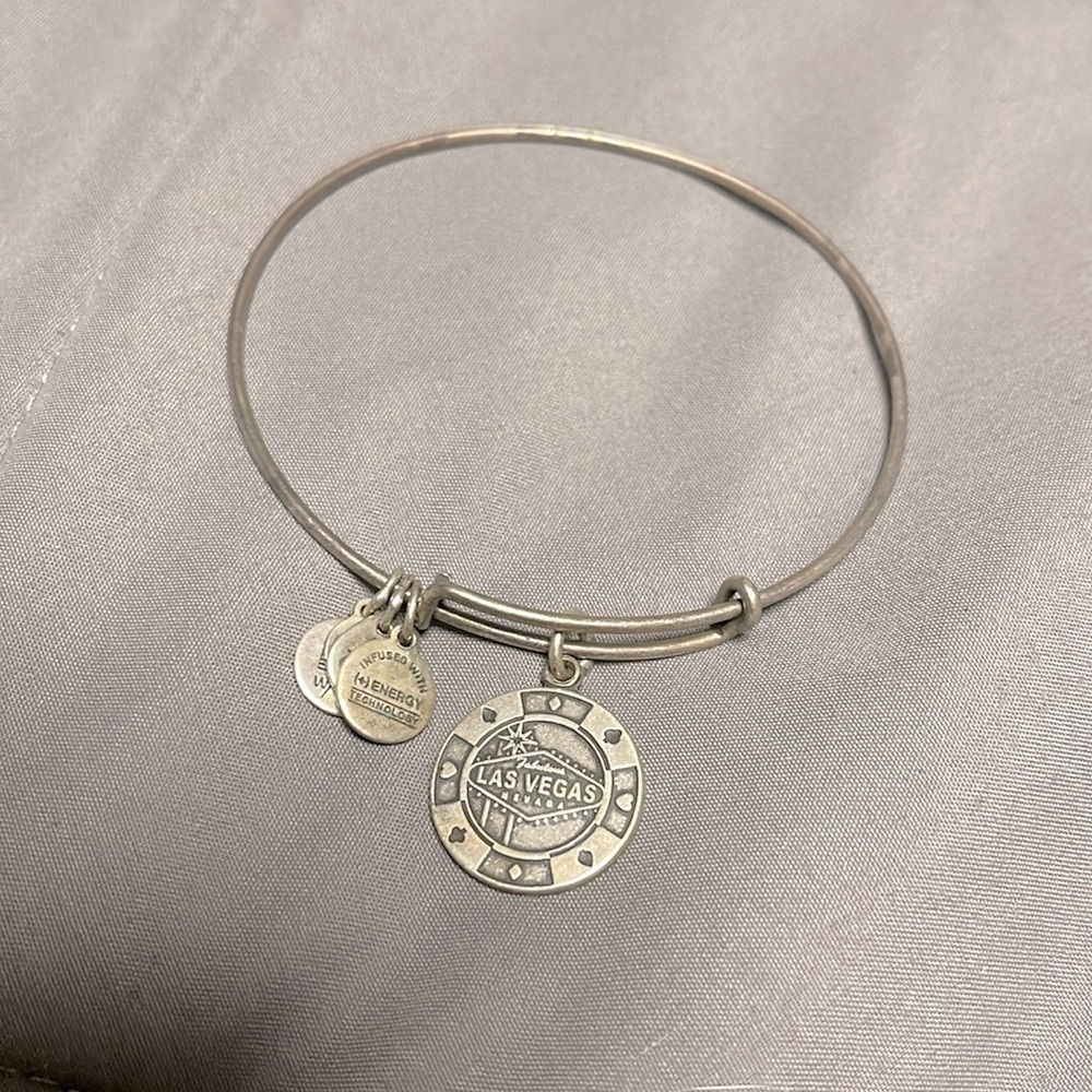 Alex and Ani 2014 Las Vegas Welcome Sign Poker Chip Silver Bangle